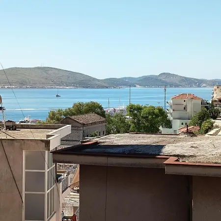 Tak Διαμέρισμα *